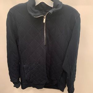 Lululemon quilted navy pullover.